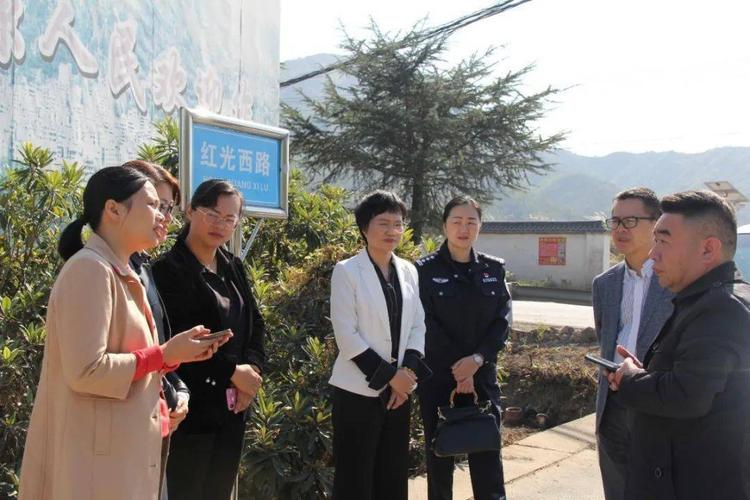 受害人季某为青田县东源镇人,今年39岁,其妻子廖某,今年38岁