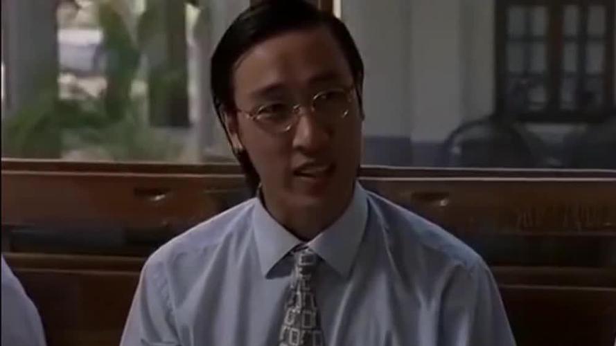 一直以为戴眼镜的都是斯文人,看完这个短片后,完全颠覆我的想象