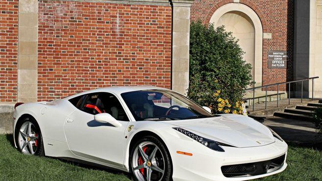 法拉利458italia系列时尚动感白色跑车适合电脑桌面