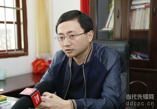 下坝镇党委书记  王飞