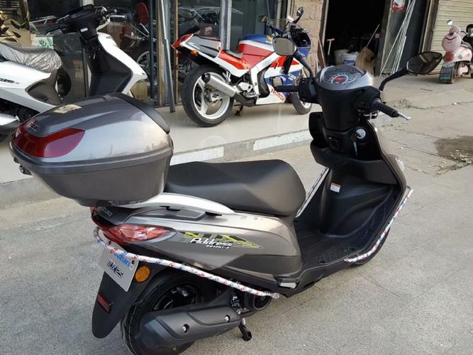 国四电喷济南轻骑铃木优友uu125i踏板摩托车铃木优友uu125t2