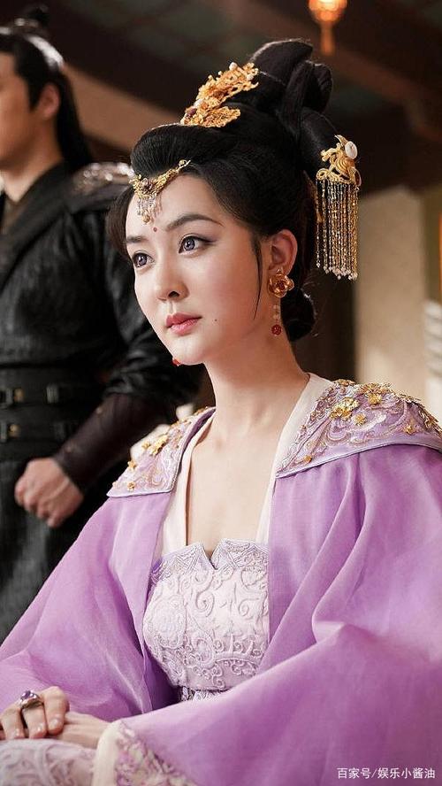 《长相守》"花锦绣"楷旋美图分享,感觉长得比女主好看