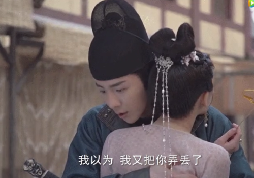 剧中有场戏,是因为乐嫣要包庇魏叔玉,皓都心情复杂