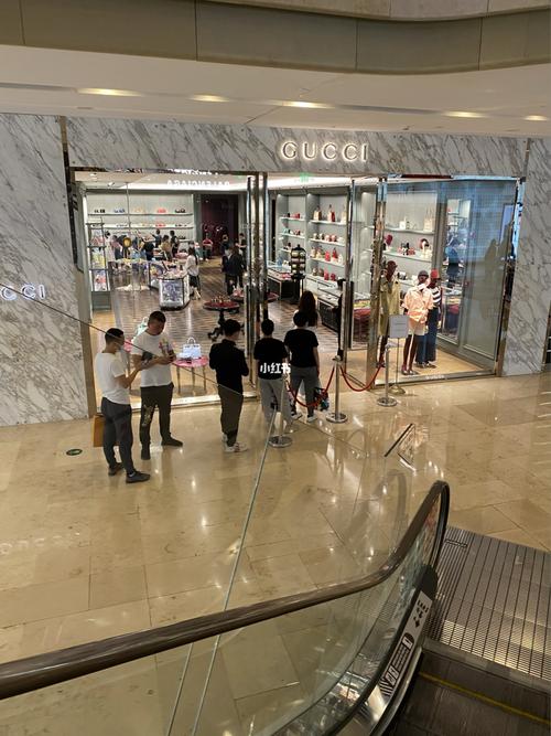 南京德基广场好吃的桂满陇和永远排队的gucci