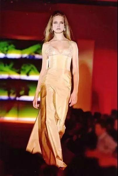 模特圈的不老童颜水果娜