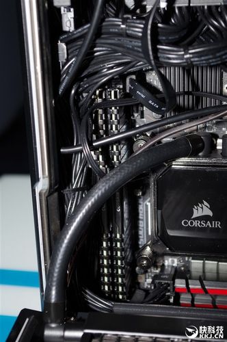 8万 海盗船发布corsair one主机