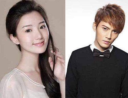 毛晓彤和陈翔的感情经历对其事业有哪些影响?