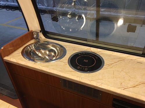 全新厦门金旅海狮房车113800元圆您房车梦