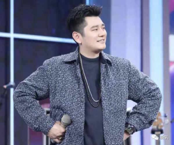 网友小艺在下午自曝,两年前(2019年),她被主持人钱枫强奸.