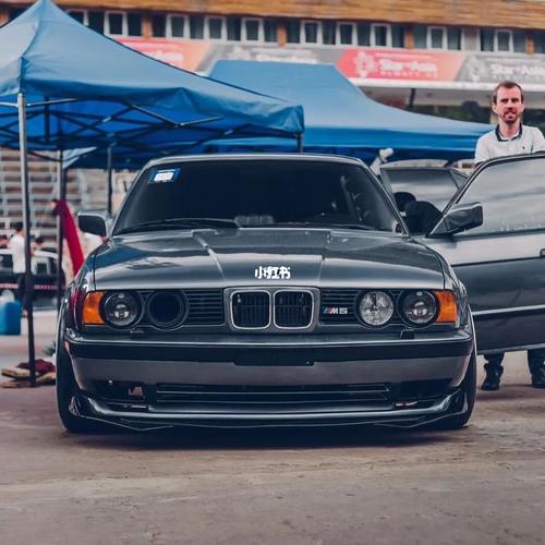 bmw e34鲨鱼头_鲨鱼_sm广场自由行热门攻略_宝马怎么样_铁皮_宝马e34