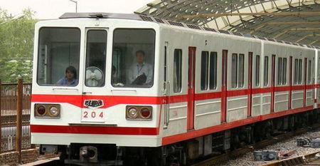 dk11型地铁电动客车:前身为dk2型客车,1984年和1985年dk2大修的产物