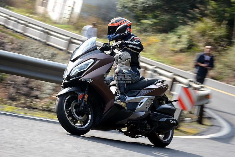 > 台荣探路者300 实拍