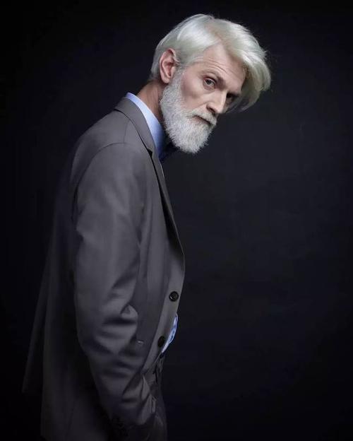 变老也要帅气!84岁老爷爷比你还帅