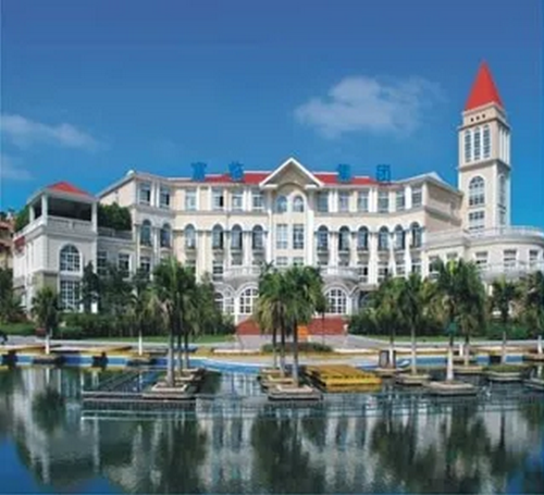 富临山庄,富临卢卡美郡项目位于绵阳市科创园区西南部,西至高新区