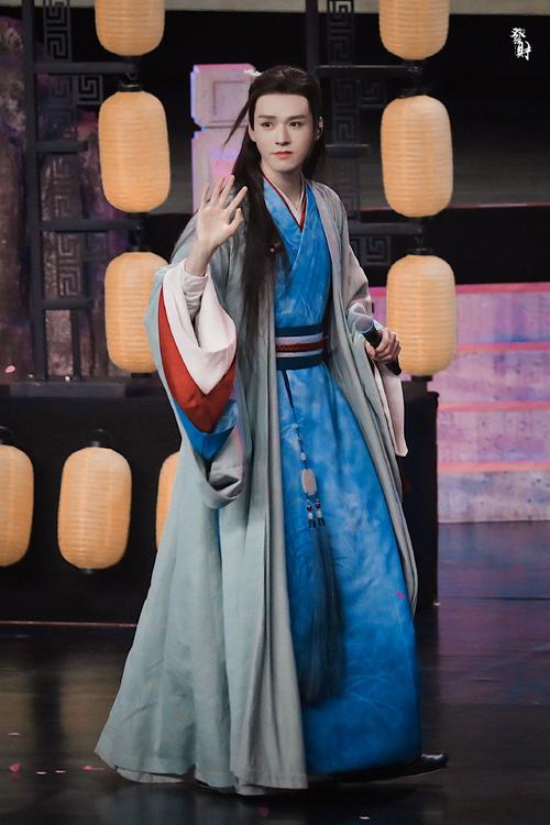 龚俊温客行,没人觉得黛玉葬花这套衣服特别清丽出尘大