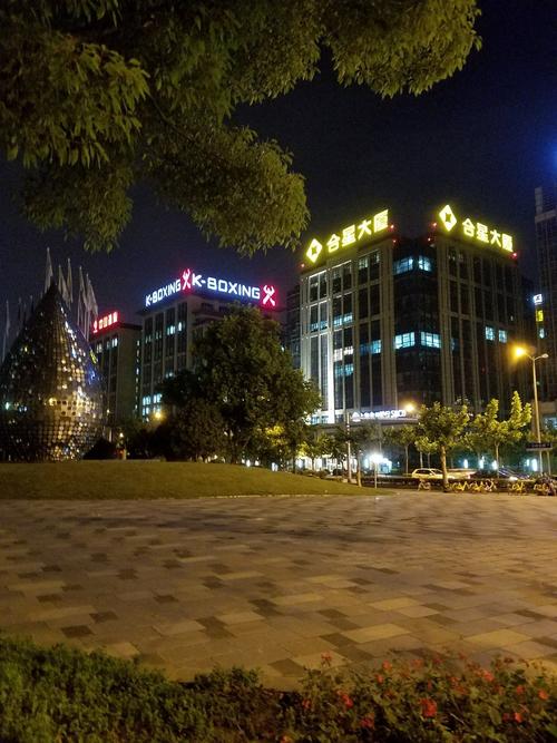 上海市普陀区武宁路靠近嘉安大厦