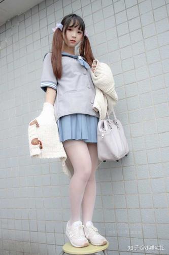 森萝财团,aiss,rosi,disi等写真都是在哪看的,发布?