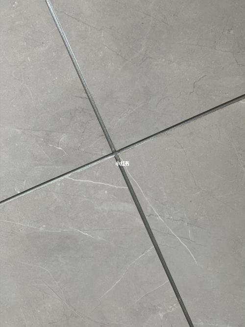 马可波罗巴黎灰地砖全屋通铺效果