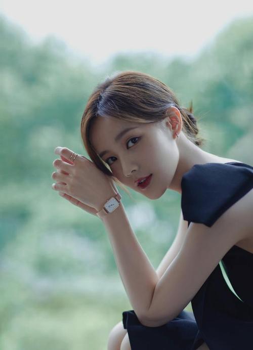 美女明星李一桐:清纯美丽,笑容甜美