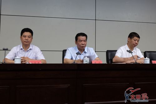 文明风 台江区 > 正文   区委书记李凡在会上强调三点意见:一是认识再