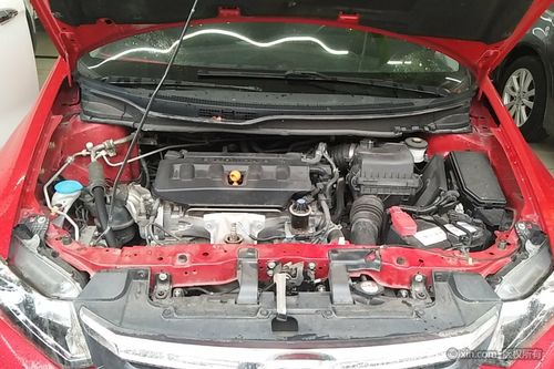 本田思域发动机舱