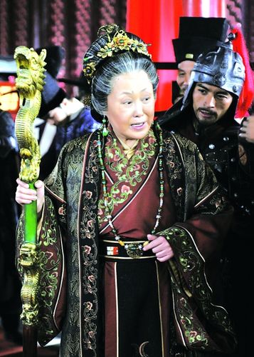 《穆桂英挂帅》今晚开播 苗圃自称"很萌很幽默" (图)