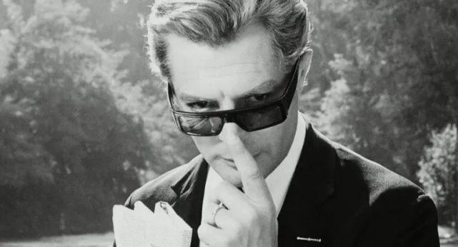 《荒漠怪客》(johnny guitar),195420.
