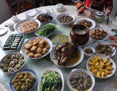 江华瑶族自治县是全国瑶族人口最多,面积较广的瑶族自治县.