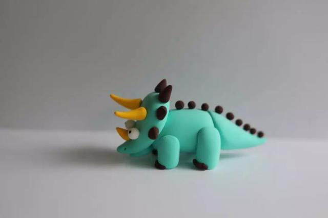 粘土教程|恐龙系列之:三角龙