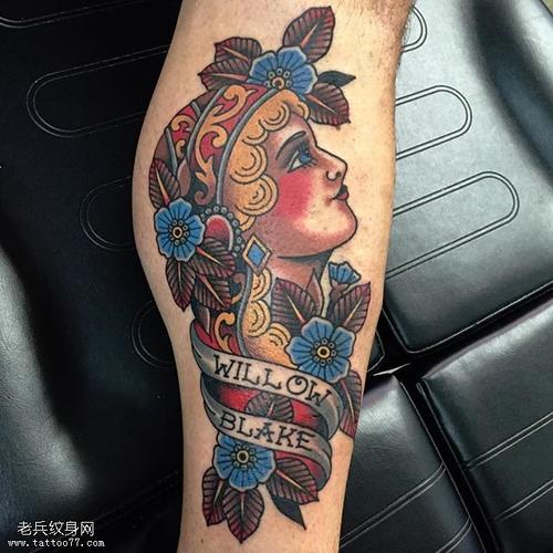 小腿的美女纹身图案