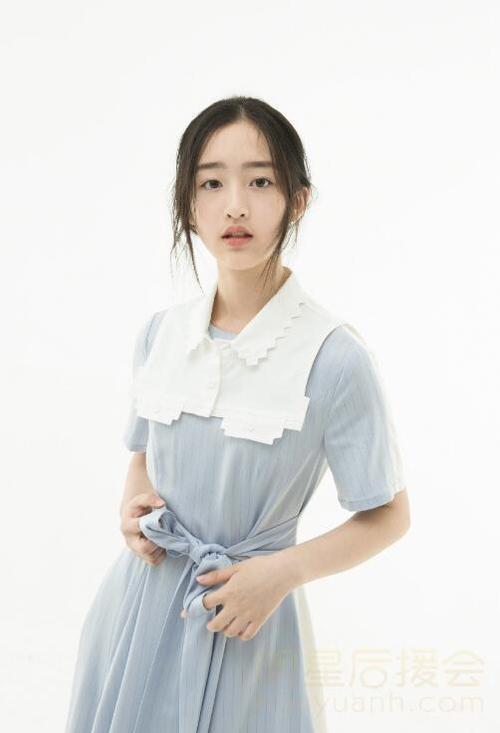 邓恩熙文艺少女写真邓恩熙图片大全