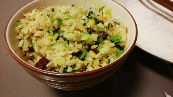 青菜腊肉蔬菜饭