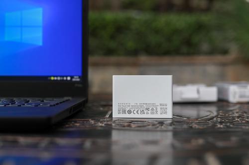 4k电影秒传希捷铭系列移动固态硬盘让你体验数据飞的感觉