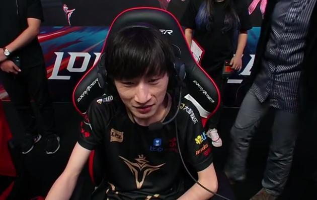 lol:otto上当了?稳健棍仅上一场就被换下,粉丝:神背锅