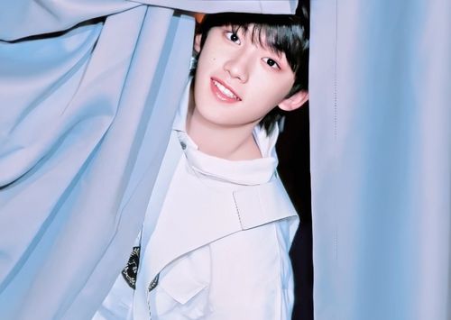 惊艳你的丁程鑫壁纸