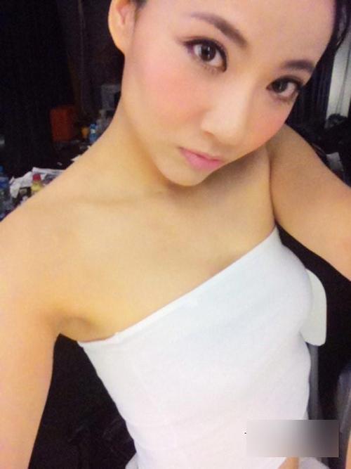 盘点:体坛女星内衣自拍无底线 尺度大(组图)