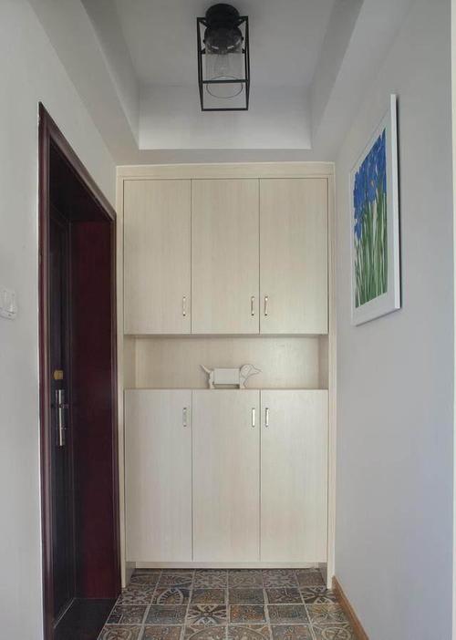 这是入户门的的另一面.