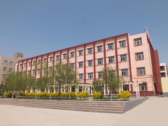 张家口煤矿机械制造高级技工学校