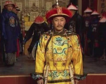 爱新觉罗胤秘康熙帝最小的儿子躲过了九子夺嫡