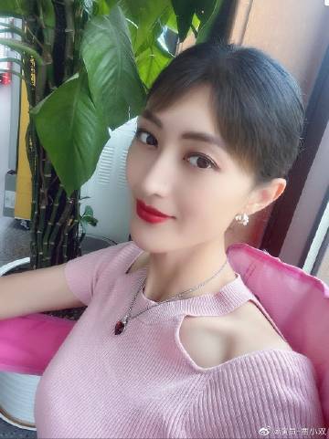 演员-贾小双