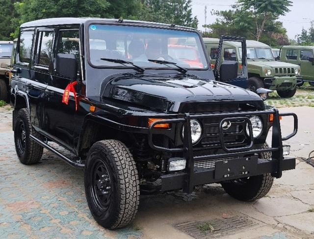 不破不立,北京212越野车下决心停产,学坦克300才是出路