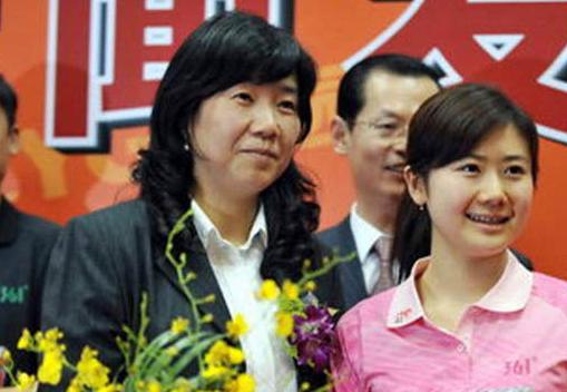 11次世界冠军乔红,退役成国乒最牛女教练,50岁终于完成人生大事