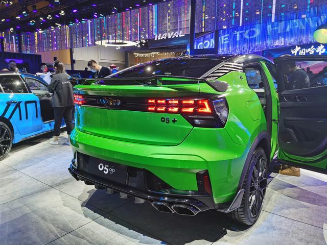 出厂即改装,战斗气息十足,领克05 亮相成都车展