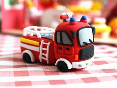 粘土diy作品,幼儿园手工消防车的制作教程