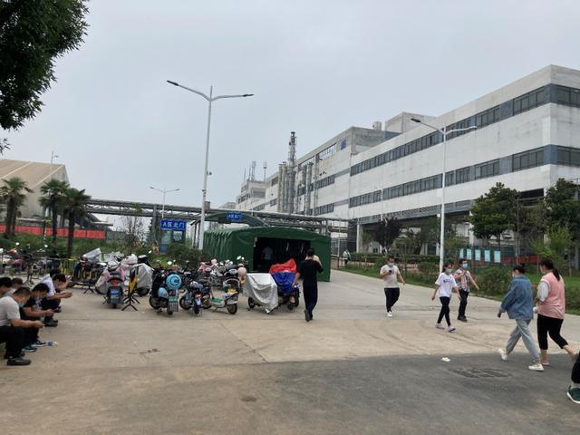 直击河南汛情iphone量产在即郑州富士康一个3000人厂区持续停工经开