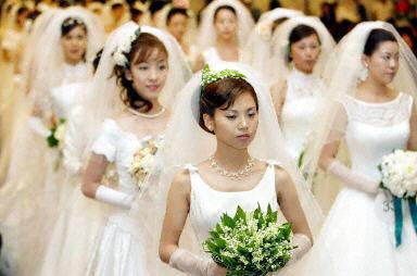 【图文】日本东京婚纱大赛比拼美丽