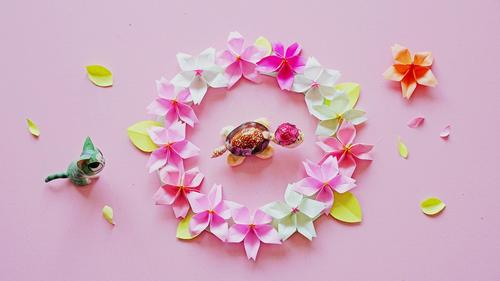 自己diy的折纸樱花花环,装饰房间很精致,满满的少女心!