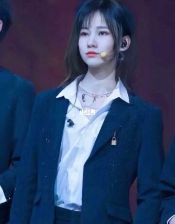 张真源严浩翔贺峻霖女装