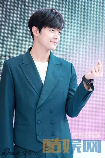 付辛博参加活动写真