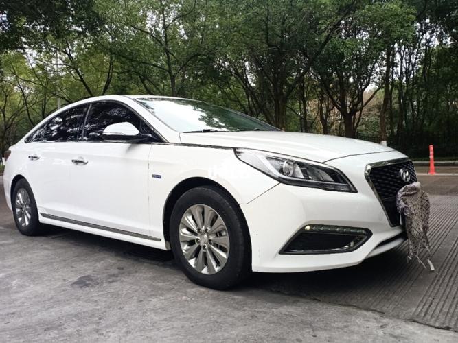 现代索纳塔九混动 上牌日期:2017年4月 车辆车型:轿车